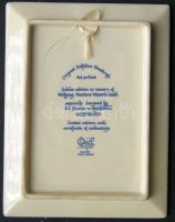 Mozartot ábrázoló limitált szériás porcelán csempe