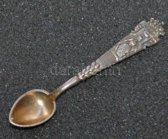 dekoratív ezüst dán mokkáskanál, jelzett, a nyelén dátum-és monogrammal 7g / decorative Danish silver spoon with date and monogram 7g
