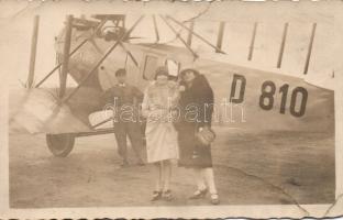 Lufthansa D 810 with ladies photo (EB)