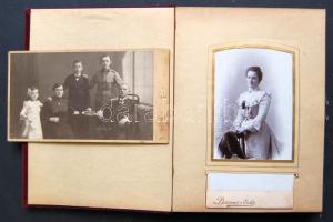 cca 1890-1920 Keményhátú fotó-hagyaték 28 db kemányhátú fotó számos magyar fényképész műterméből, jó állapotú bársony, veretes fotóalbum / Collection of vintage photos in antique album