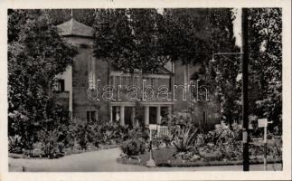 Balatonszárszó strandépület