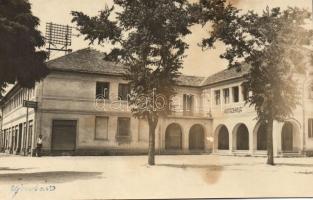 Újverbász library photo