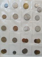 Hobbi gyűjtemény albumba rendezve az ókortól napjainkig a világ minden tájáról, szép darabokkal, érd...