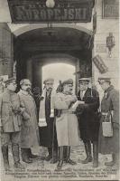 Military WWI - meeting of international rapporteurs at the Russian front by Hotel Europejski