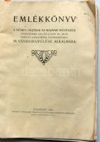 Méhészeti emlékkönyv: A Német, osztrák, és a magyar méhészek Pozsonyban 1914.ben tartott 59. vándorgyűlése alkalmára, Pátria, Bp. 1914 képekkel és számos érdekes információval 64p (borító elázott) / Booklet for the bee-keepers congress, held in Bratislava 1914. Pictures and interesting informations (cover got wet)