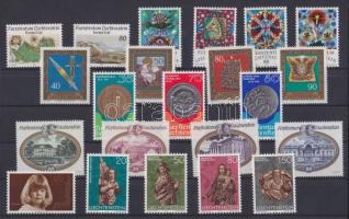 22 verschiedene Marken in ganzen Sätzen, 22 klf bélyeg teljes sorokban, 22 different stamps in complete sets