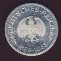 Németország "Deutsches Reich 1889-1945-Adolf Hitler" modern ffém emlékérem T:exPP
