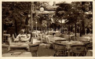 Budapest XIV. Gundel étterem kert photo (EB)