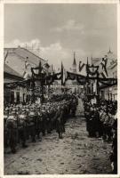 Losonc entry of the Hungarian troops 1938 So.Stpl (gluemark)