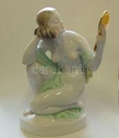 Herendi jelzéssel ellátott tükörben szépítkező női akt porcelán figura / Herendi chinaware nude figure 26 cm