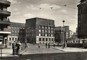 53 db régi és korai modern képeslap, többnyire FF városképes lapok / 53 mixed postcards