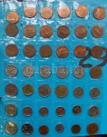 Tartalmas érme gyűjtemény, négy mappába rendezve, precízen katalogizálva, az elválasztólapokon felso...