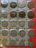 Tartalmas érme gyűjtemény, négy mappába rendezve, precízen katalogizálva, az elválasztólapokon felso...