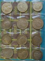 Tartalmas érme gyűjtemény, négy mappába rendezve, precízen katalogizálva, az elválasztólapokon felso...