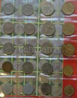 Tartalmas érme gyűjtemény, négy mappába rendezve, precízen katalogizálva, az elválasztólapokon felso...