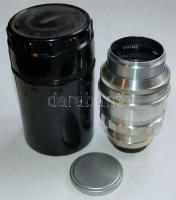 Régi orosz fényképezőgép objektív tokjában