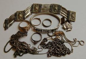 Kis bizsu tétel: fülbevalók, brossok, karkötők, stb.