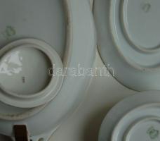 cca 1807-93 Ch. Ahrenfeld jelzéssel ellátott kézzel festett és aranyozott porcelán leveses, húsos és...