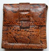 Eredeti női kígyóbőr táska ízléses kialakítással, jó állapotban