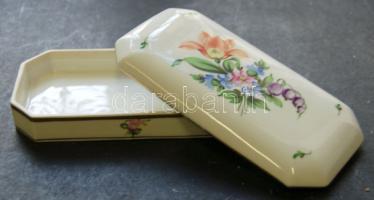 Herendi jelzéssel ellátott kézzel festett porcelán ékszeres doboz / Herendi chinaware jewelry box 17x9 cm