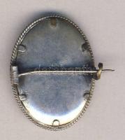 Német náci tisztet ábrázoló alpakka jelvény / German Nazi officer badge