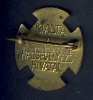 A Hadsegélyező Hivatal által kiadott zománcozott kitűző: "A Magyar Nők Korona Alapja" T:ki...