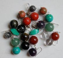 11 pár fülbevaló ezüst (Ag) szerelékkel: korall, unakit, howlit, sólyomszem, türkiz, stb.