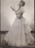 Honthy Hanna fénykép "Szipál Foto Studió" által megörökítve