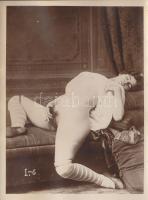 Múlt századeleji erotikus akt fénykép