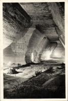 Désakna salt mine interior
