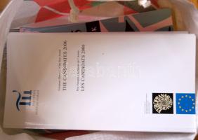 121 db magyar és külföldi muzeológiai és művészeti szaklap másodpéldányokkal