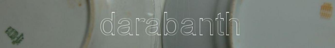 ~1920. Zsolnay jelzésű virágdíszes porcelán tányér 4db süteményes tányérkával, jó állapotban