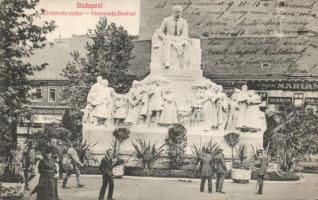 Budapest V. Vörösmarty-szobor