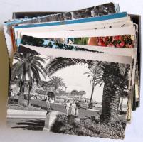 Franciaország kb 160 db kisméretű képeslap az 50-es 60-as évekből, nagyrészt fekete fehér