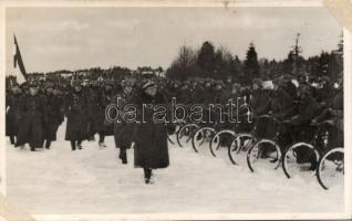 Uzsok meeting of Hungarian and Polish troops by the new borders, 1939 photo (gluemark)
