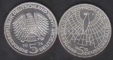 NSZK 1973. 5M Ag "Kopernikusz" T:1 + 1974. 5M Ag "25 éves az Alkotmány" T:PP