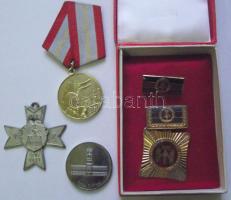 4db klf szovjet és NDK emlékérem és kitüntetés T:vegyes