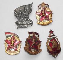 Kis kitűző gyűjtemény a szocializmus időszakábal, pár sorszámozott darabbal! T:2,3