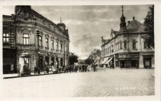 Losonc square with the bookshop of Ignác Reidlinger and the boutique of Hammermüller