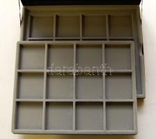 24db-os nyitható éremtartó tálca szép állapotban