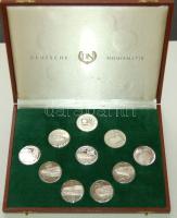 NSZK 1974. "Labdarúgó VB" Ag emlékérem teljes 10db-os klf sorozata, eredeti dísztokban! (1...