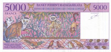 Madagaszkár 1994-95. 500Fr + 1000Fr + 5000Fr T:I