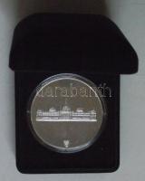 DN "Magyar Köztársaság Országgyűlése-Parlament" ffém emlékérem T:PP Díszdobozban!