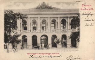 2 db régi, futott Szolnok képeslap (Baross utca és megyeszékház)