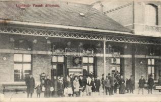 Lipótvár railway station (b)