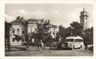 Kunmadaras autóbusszal