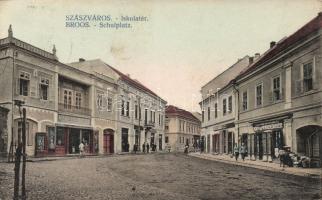 Szászváros School square