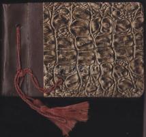 Régi krokodilbőr-mintás fotóalbum / Photo album