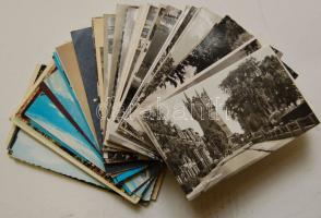 97 db kisalakú modern külföldi képeslap, sok postatiszta