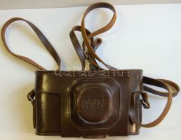FED 2 fényképezőgép tokkal
